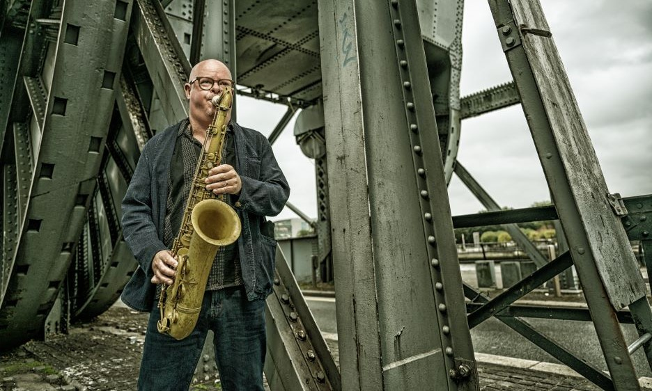 Michael Buckley: Blowing Hot