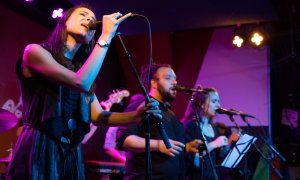 An Italian Voice Takes Manhattan: The Unfolding Odyssey Of Monica Cialona